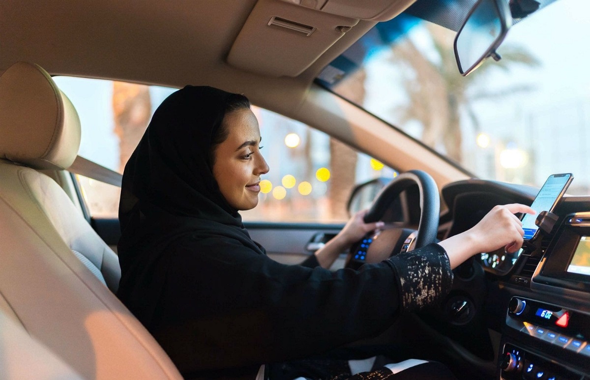 شروط استخراج رخصة قيادة للنساء