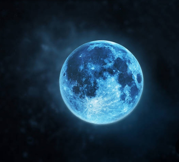 ما هي ظاهرة القمر الازرق العملاق